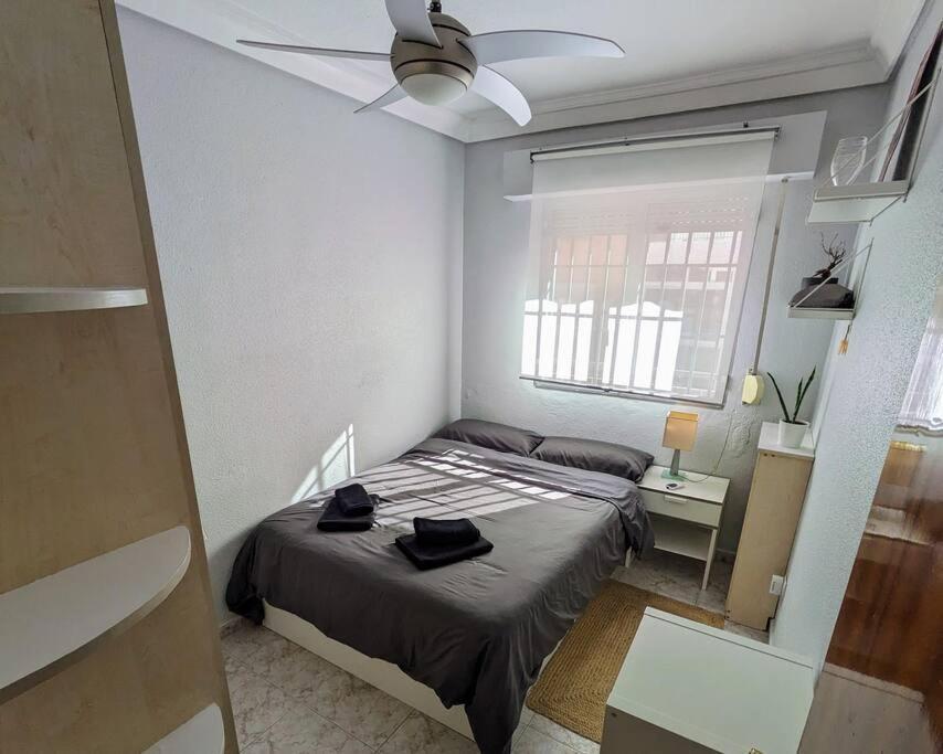 Acogedor Apartamento Y Parking Мадрид Екстер'єр фото
