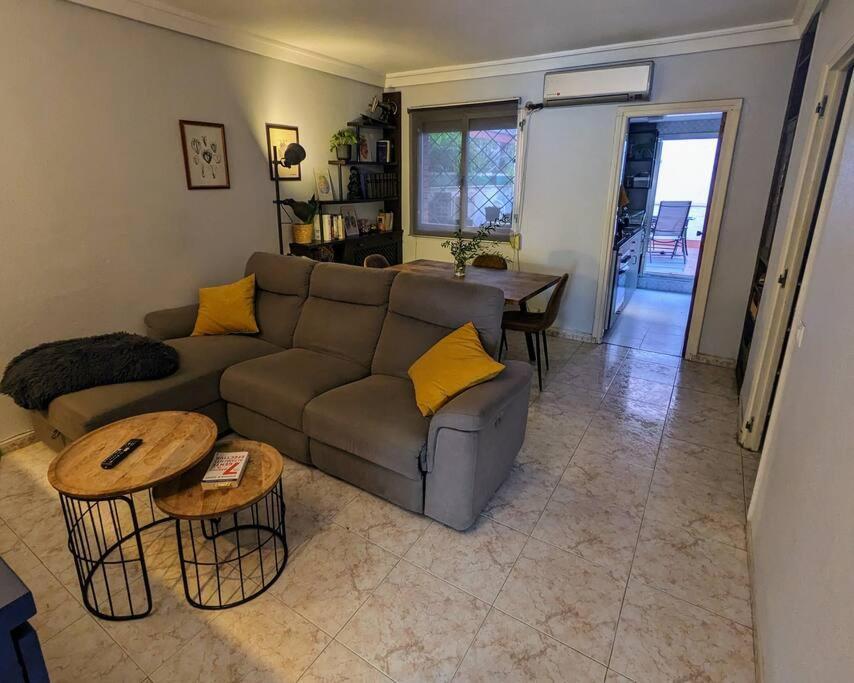 Acogedor Apartamento Y Parking Мадрид Екстер'єр фото